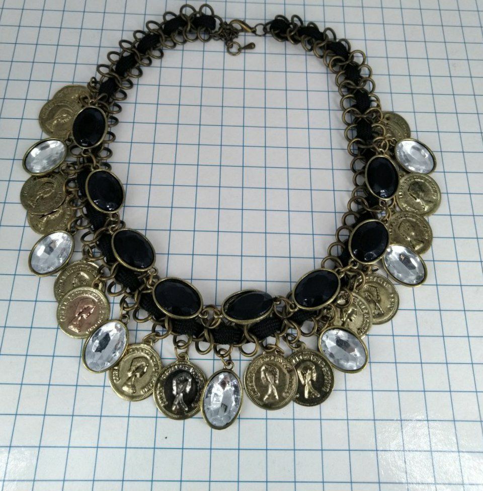 №a4022 Колье Фамильные Драгоцености